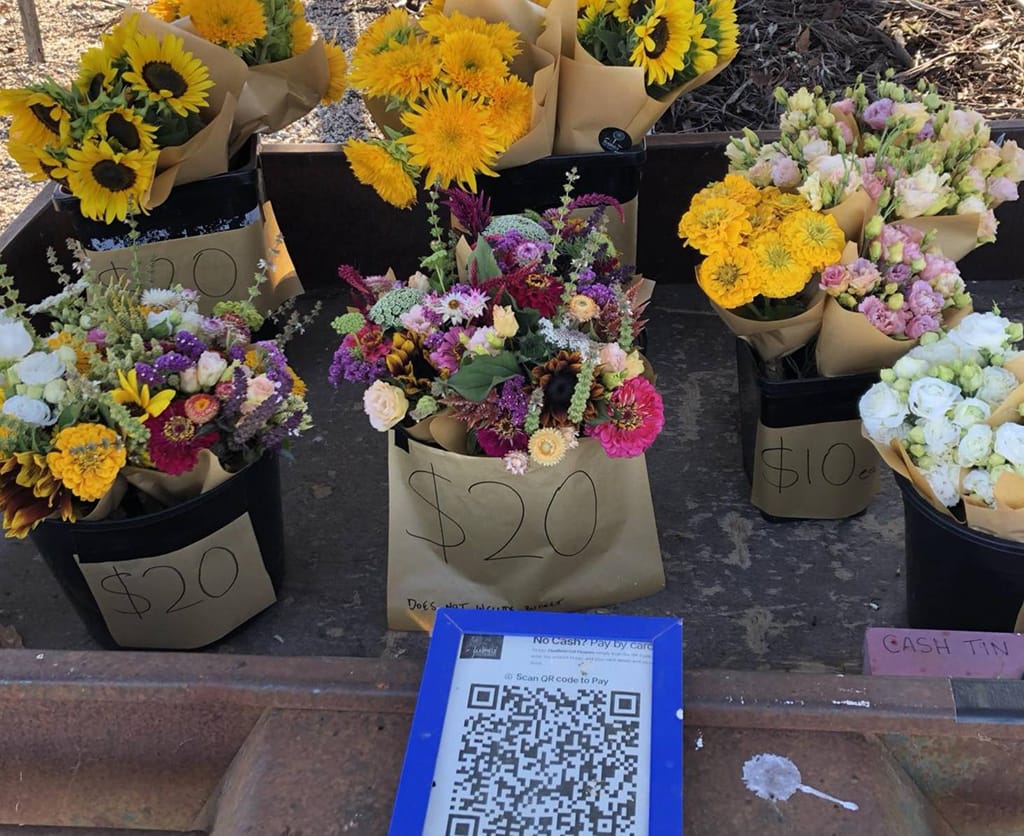 Gladfield Cut Flowers roadside stall